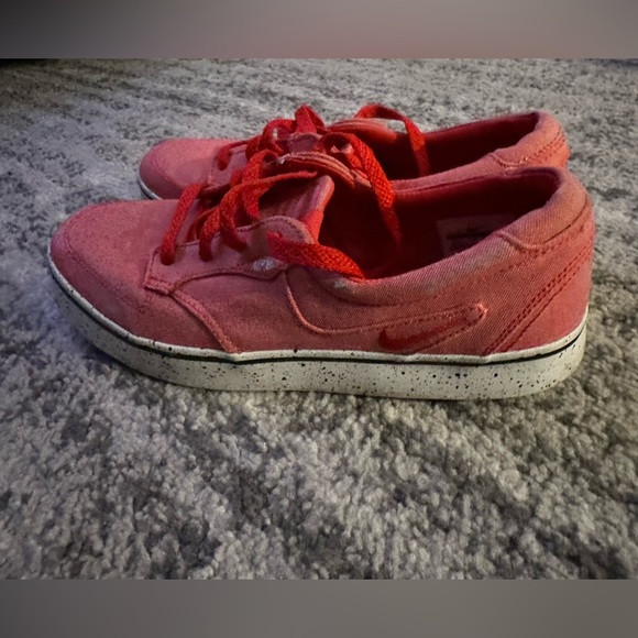 Nike 6.0 Speckled size 9.5 worn once. - Picture 2 of 2